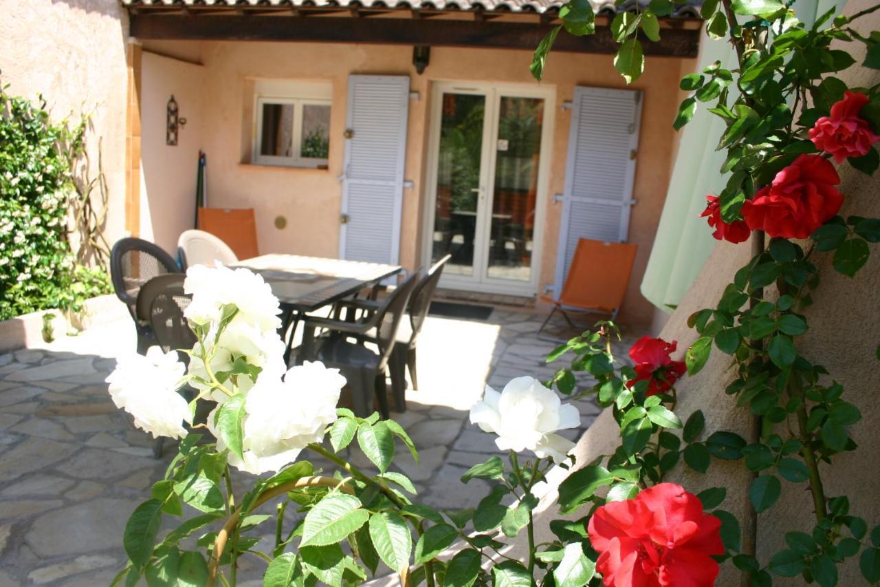 A La Verte Campagne - Appartements / Gites Roquebrune-sur Argens Εξωτερικό φωτογραφία